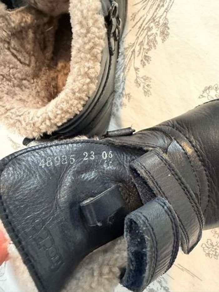 Bottines avec fourrure / taille 23 - photo numéro 3