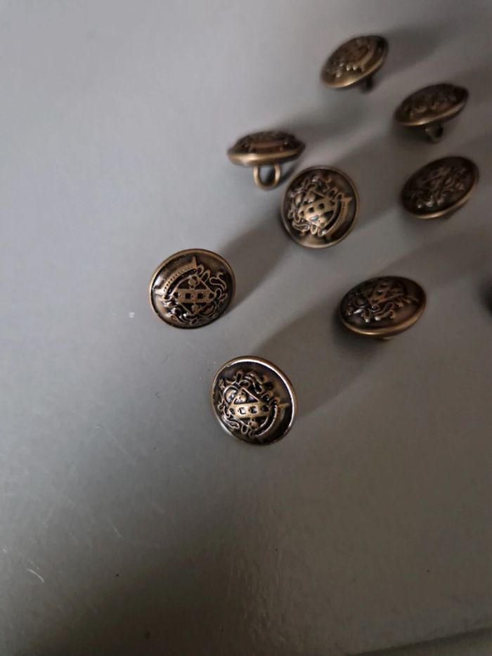 Lot de dix petits boutons dorés vieilli style marine - photo numéro 2
