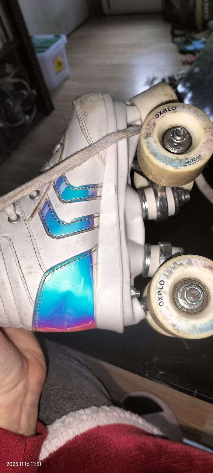 Patins à roulettes pointure 32 - photo numéro 3