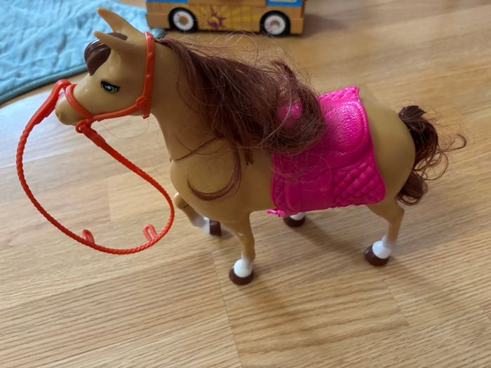 Lot voiture et cheval barbie avec figurine Shelby - photo numéro 3