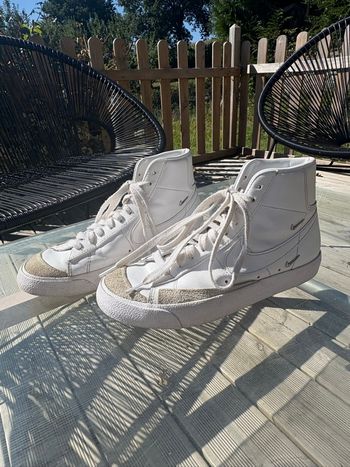 Basket Nike blazer Mid 77 LX blanc