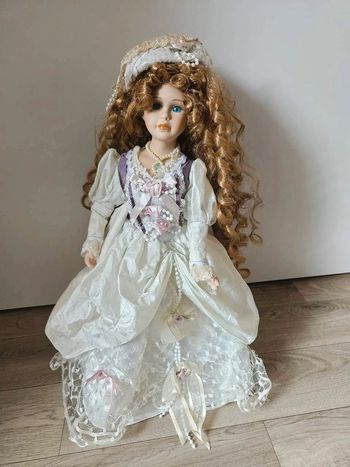 Poupée 44cm