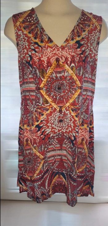 Robe légère à motifs ethniques – Élégance et confort