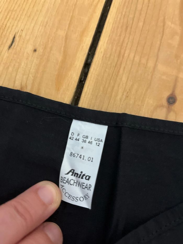 Short taille 42/44 - photo numéro 3