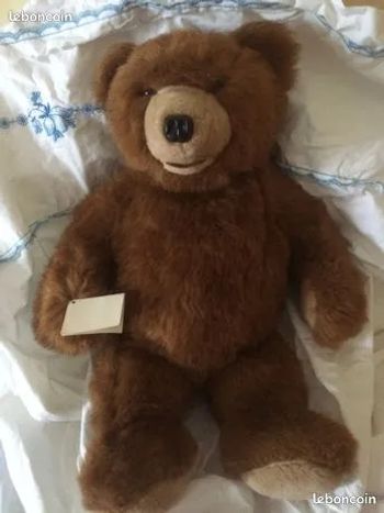 Peluche Ours ourson oursonne du film L'ours 1988 doudou peluche ancien posture debout couleur marron taille moyenne