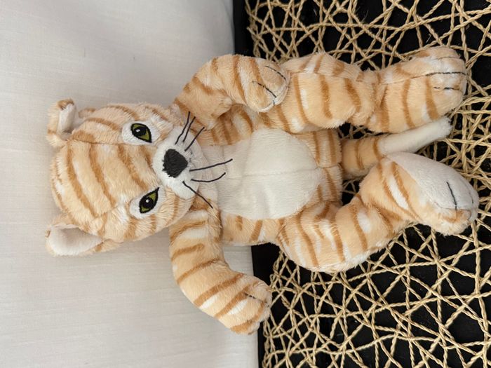 Peluche chat IKEA rayé roux yeux verts 30 cm