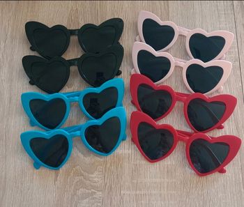 Lot de 8 lunettes coeur