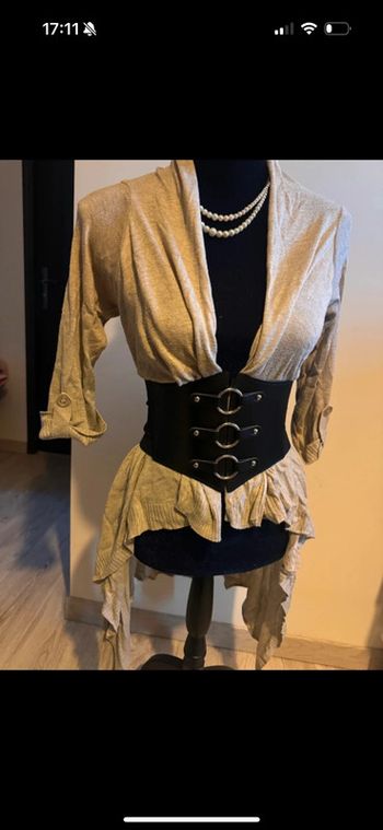 Gilet asymétrique, Étam