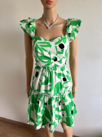 Robe verte et blanche neuve Naf Naf taille 34 (valeur 80€)