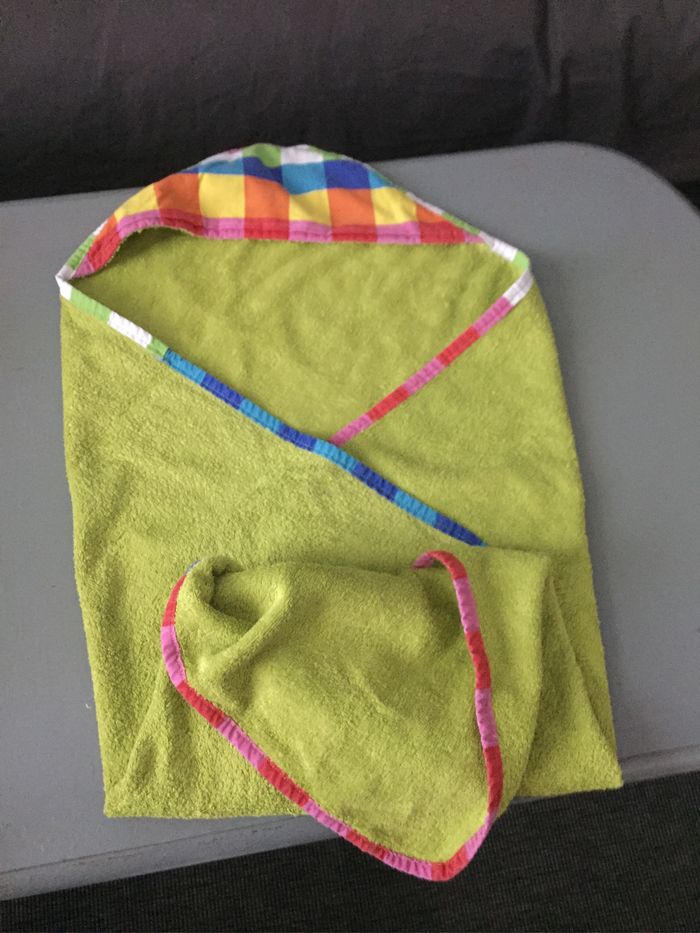 Drap de bain bébé + autre