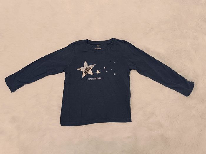 2€ t-shirt manches longues étoiles T 4 / 6 ans Lupilu