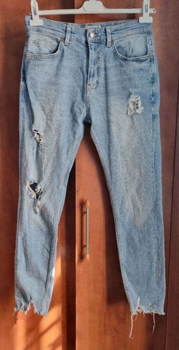 Jeans destroy taille 42 Pull&bear