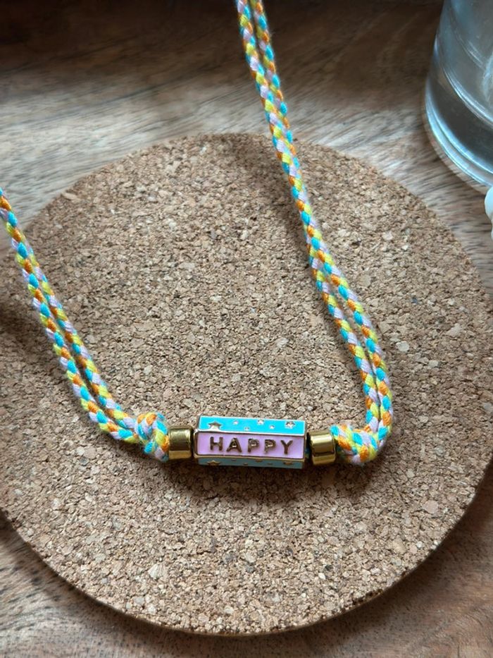 Collier ajustable coloré avec pendentif “Happy” - photo numéro 6