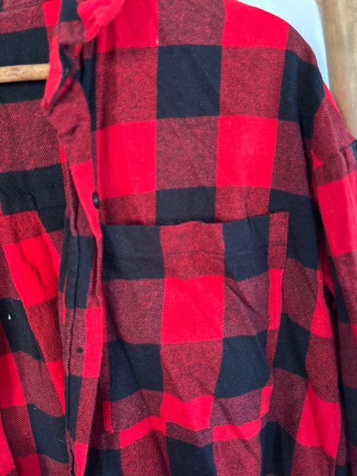 chemise rouge et noir à carreaux style bûcheron - photo numéro 4