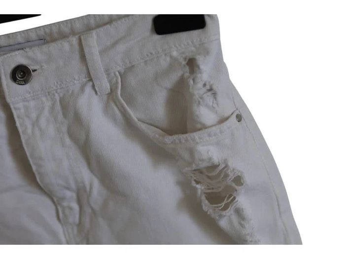 C59 short jeans blanc Zara 38 - photo numéro 2