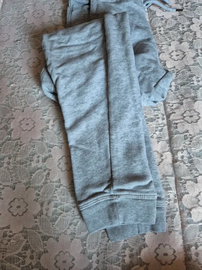 Jogging TS - photo numéro 4