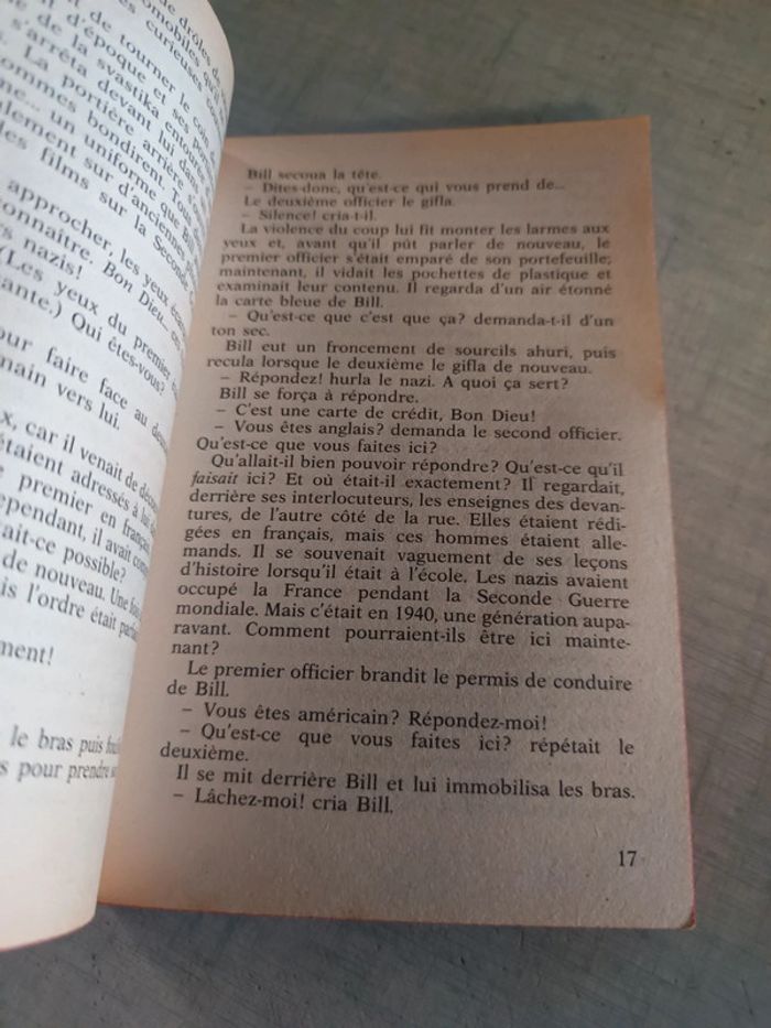 Livre la quatrième dimension - photo numéro 3