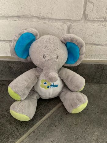 Peluche éléphant