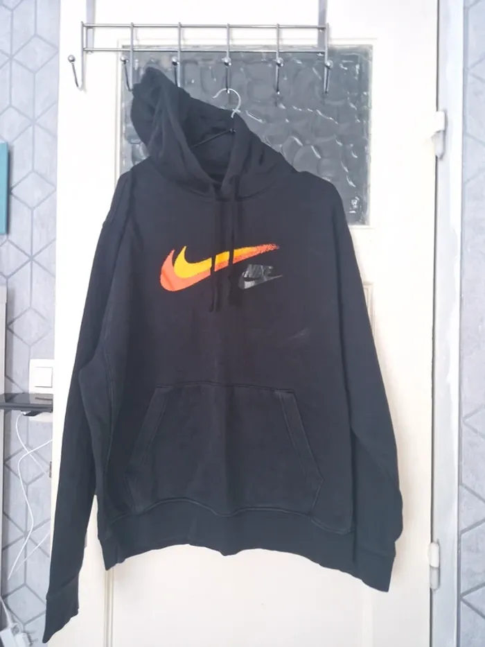 Sweat à capuche noir • Nike - photo numéro 2