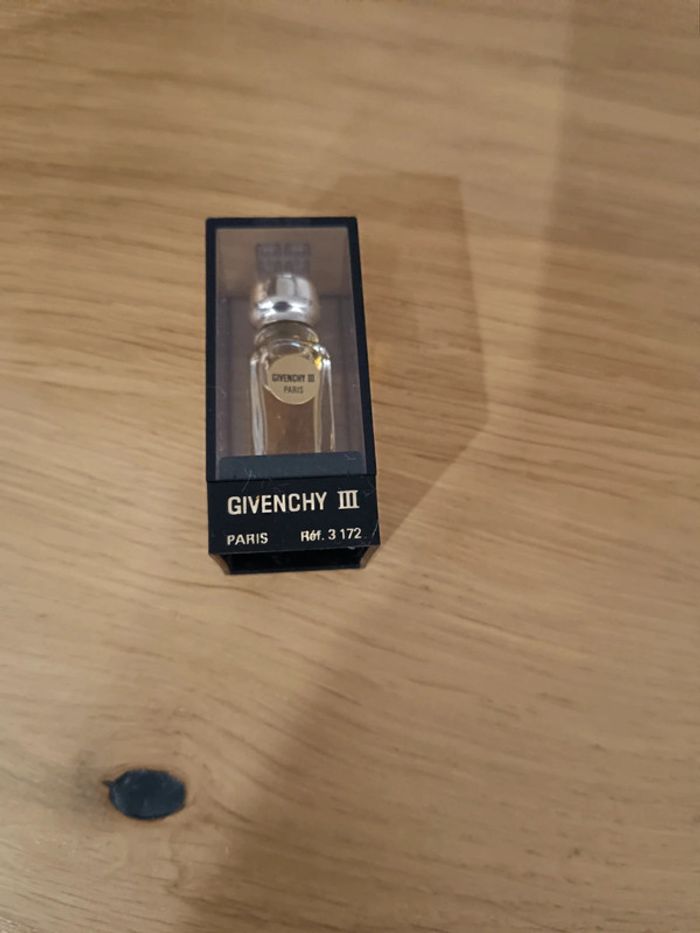 Miniature Givenchy - photo numéro 3
