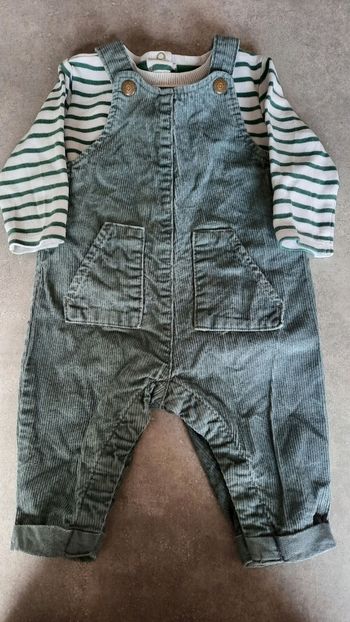 Jolie ensemble salopette 3 mois