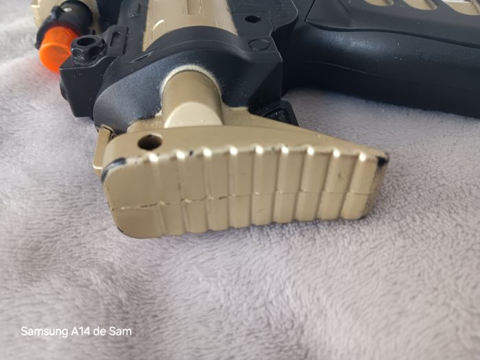 Pistolet bruiteur et lumiere - photo numéro 4