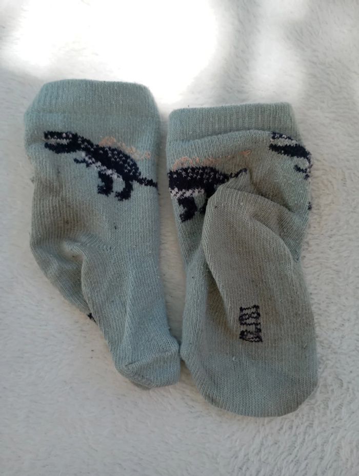 Lot de 11 paires de chaussettes taille 18/22 - photo numéro 3