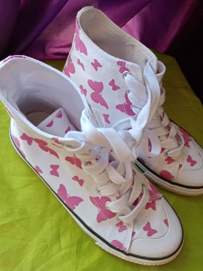 🖤 BASKETS BLANCHE MOTIFS PAPILLON 🦋 ROSE. POINTURE38. BPC. - photo numéro 8