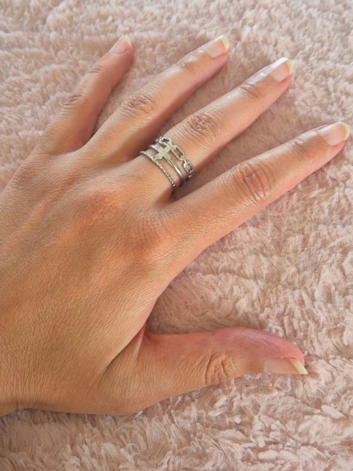 Magnifique bague avec croix en acier - photo numéro 2