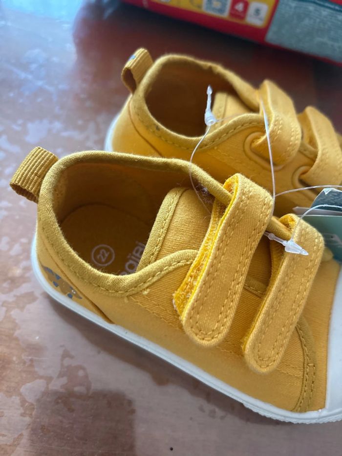 Chaussures Obaïbi jaune dino 22 - photo numéro 3