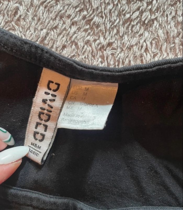 crop top noir H&M - taille M, basique tendance - photo numéro 2