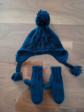 Lot bonnet et gants garçon Kiabi 2 3 ans