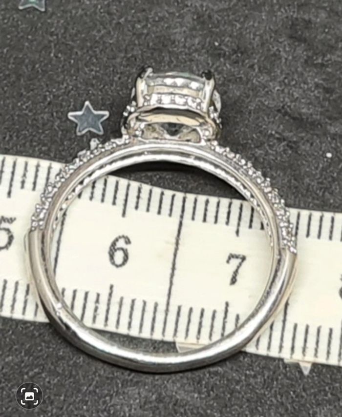 Bague fantaisie argentée avec pierre transparente - photo numéro 6