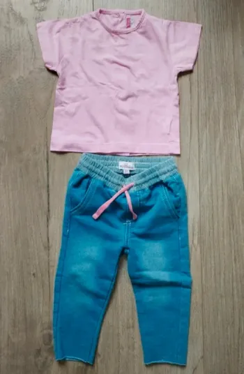 Ensemble t-shirt et pantalon 6 mois