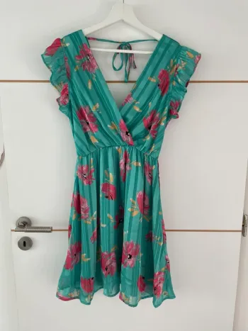 Robe verte fleurie S/M