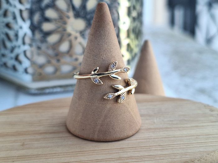 Bague ouverte dorée en forme de feuilles avec strass en acier inoxydable – Bague de fiançailles - photo numéro 2
