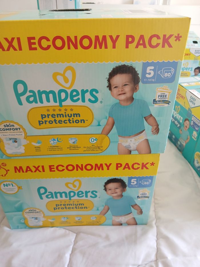 Lot 2 cartons  couches maxi pack premium protection T5 - photo numéro 2