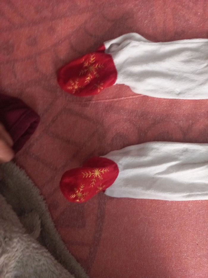 Tenue de Noël, robe collants ouverture basse et pieds inclus 36 mois - photo numéro 3