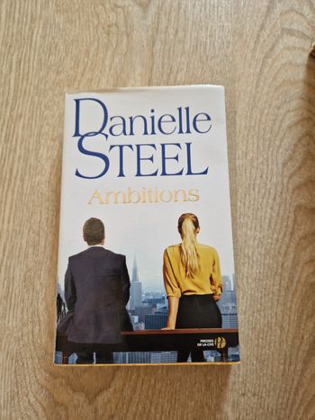 Livre Danielle Steel "Ambitions"