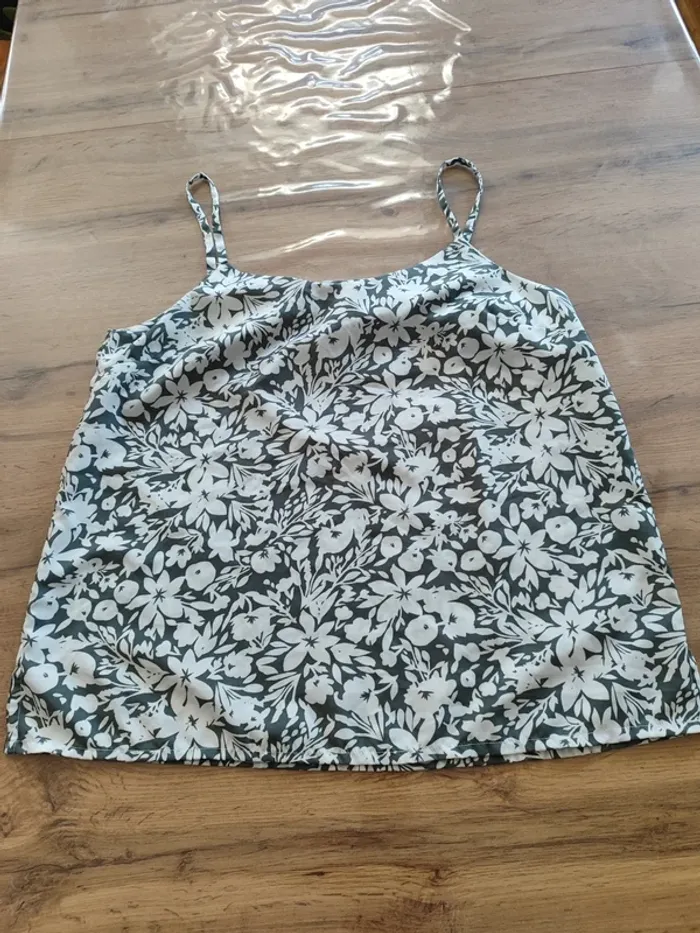 Débardeur Noir et Blanc Taille M, Imprimé floral ! Prix mini !
