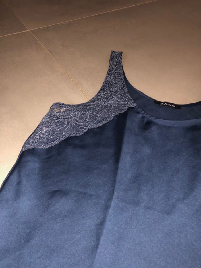 Joli débardeur satiné bleu marine etam - photo numéro 2