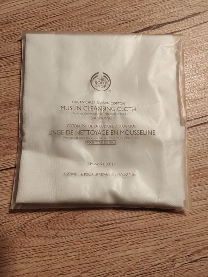 Lingette nettoyage visage en mousseline the body shop