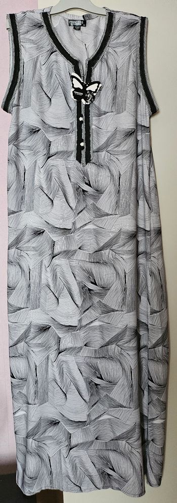 Robe longue sans manche
