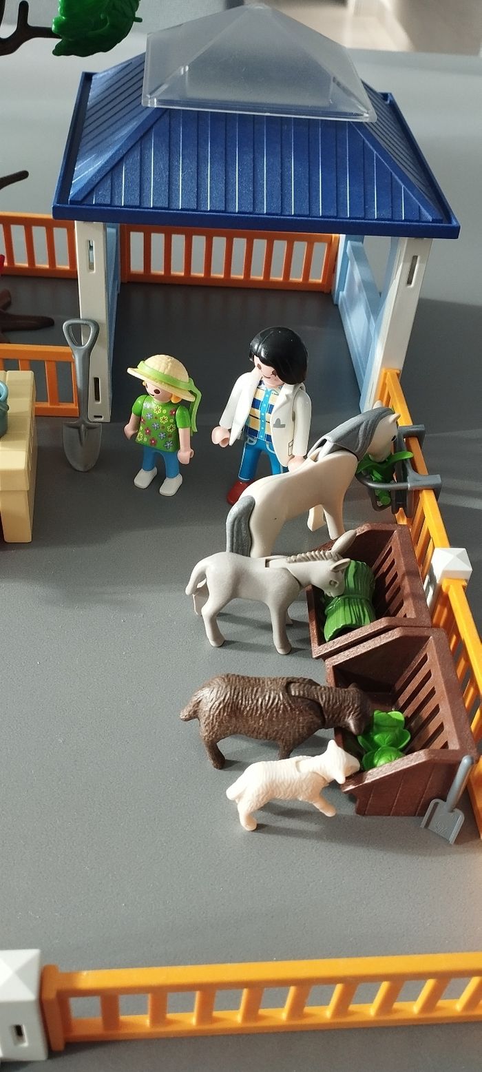 Playmobil 4344 centre de soins animaliers - photo numéro 2