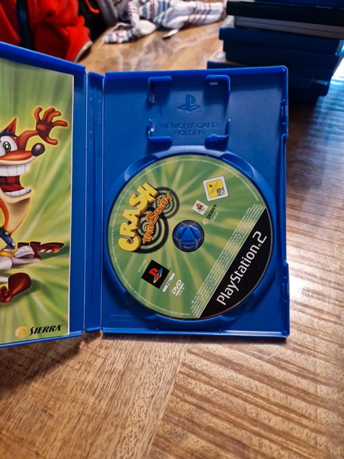 Crash twinsanith ps2 - photo numéro 3