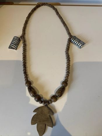 Collier Ethnique À Breloques En Bois
