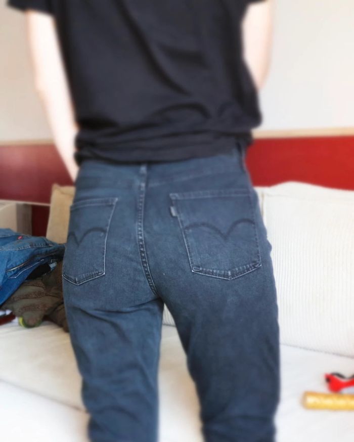 Jean levi’s 721 high rise skinny 32
