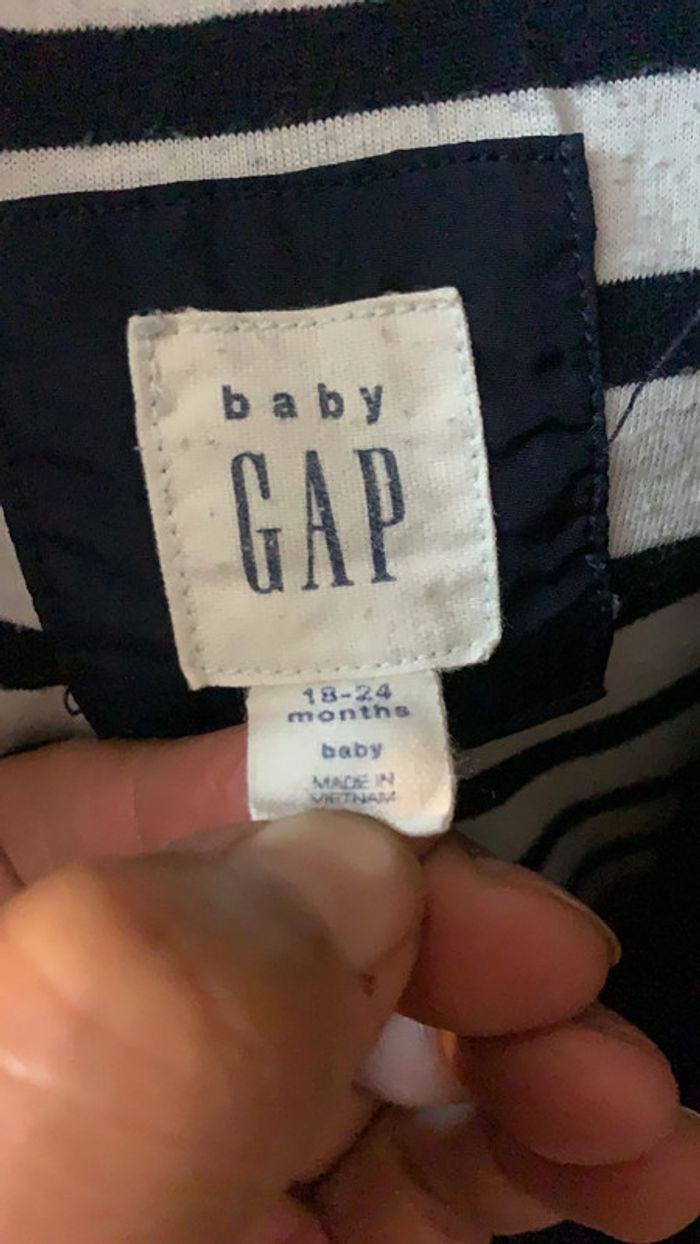 Très belle doudoune fille (taille 18/24 mois) - photo numéro 3