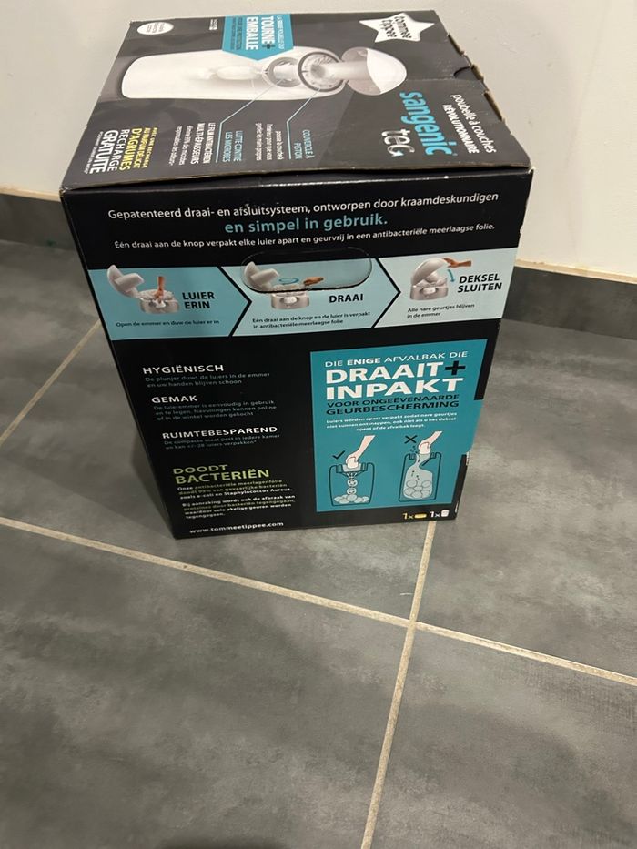 Poubelle à couches Tommee tippee sangenic tec + 1 recharge Neuve - photo numéro 3