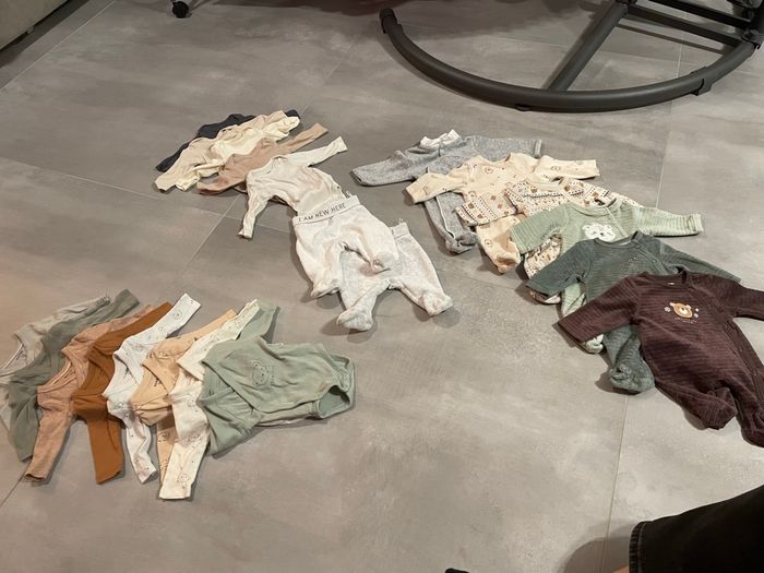Lot vêtements 0/1 mois